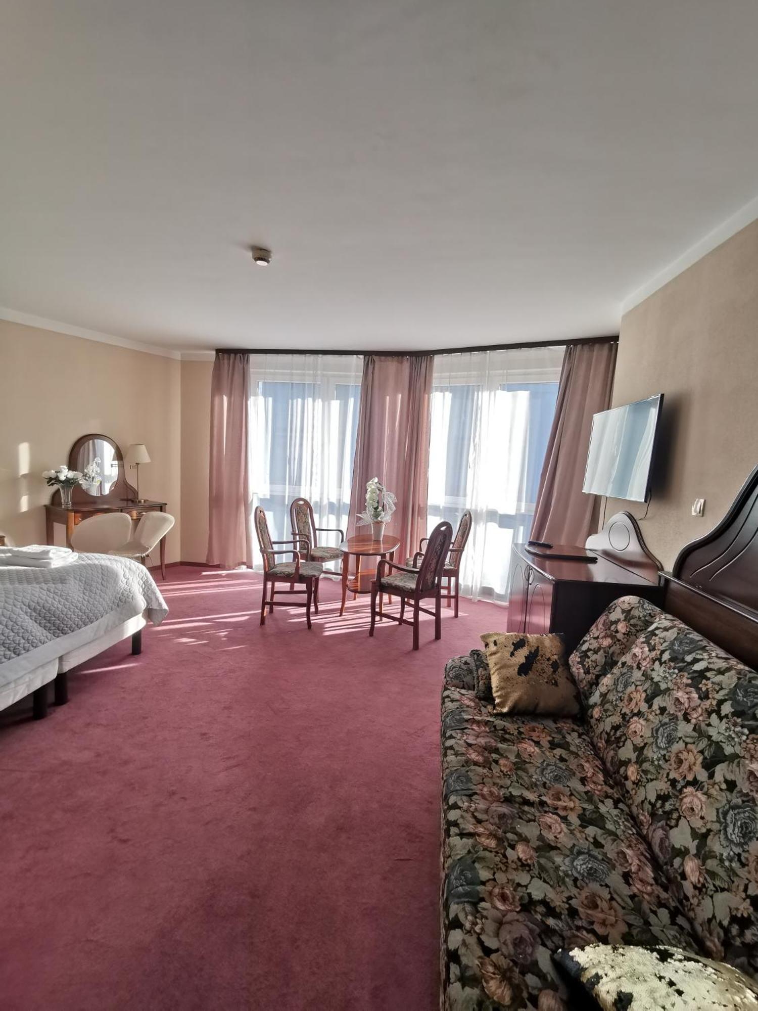 Apartamenty Rodzinne Przy Plazy Kolobrzeg Room photo